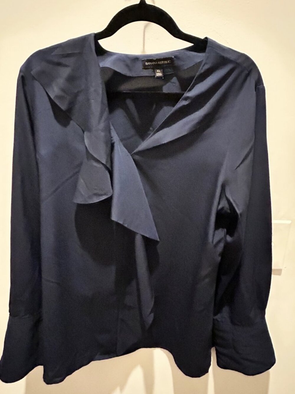 Banana Republic Navy Blue Ruffle V-Neck Long Sleeve Blouse - XL
